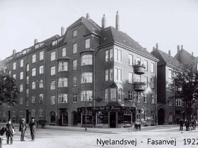 Ndr. Fasanvej 48 (t.h.) Nyelandsvej 63 (t.v.), 1922.jpg